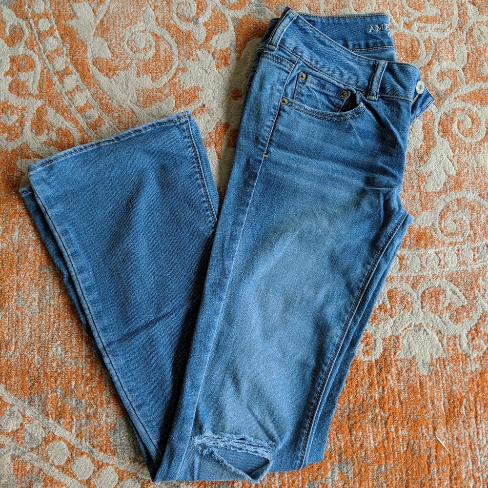 American Eagle Size 2 Artist Flare Jeans